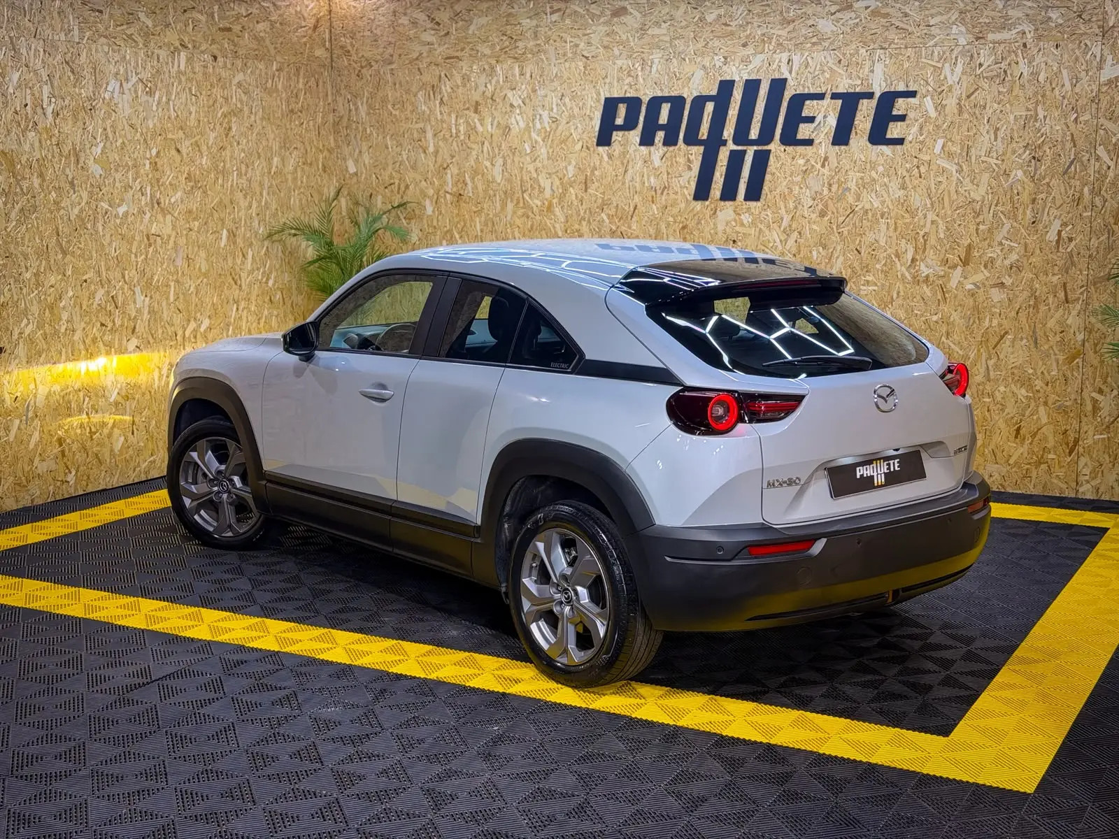 Mazda MX-30 e-SKYACTIV Exclusve-Line 24
