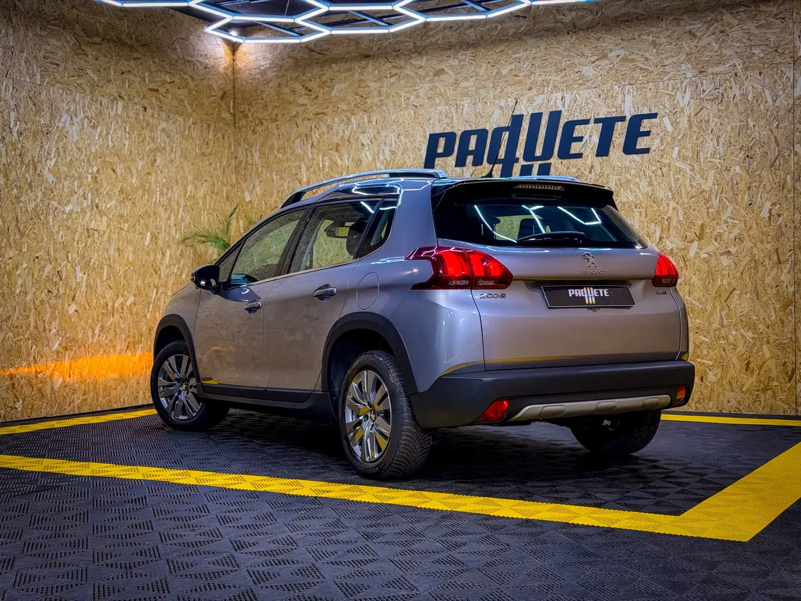 Peugeot 2008 1.6 BlueHDi Allure 23