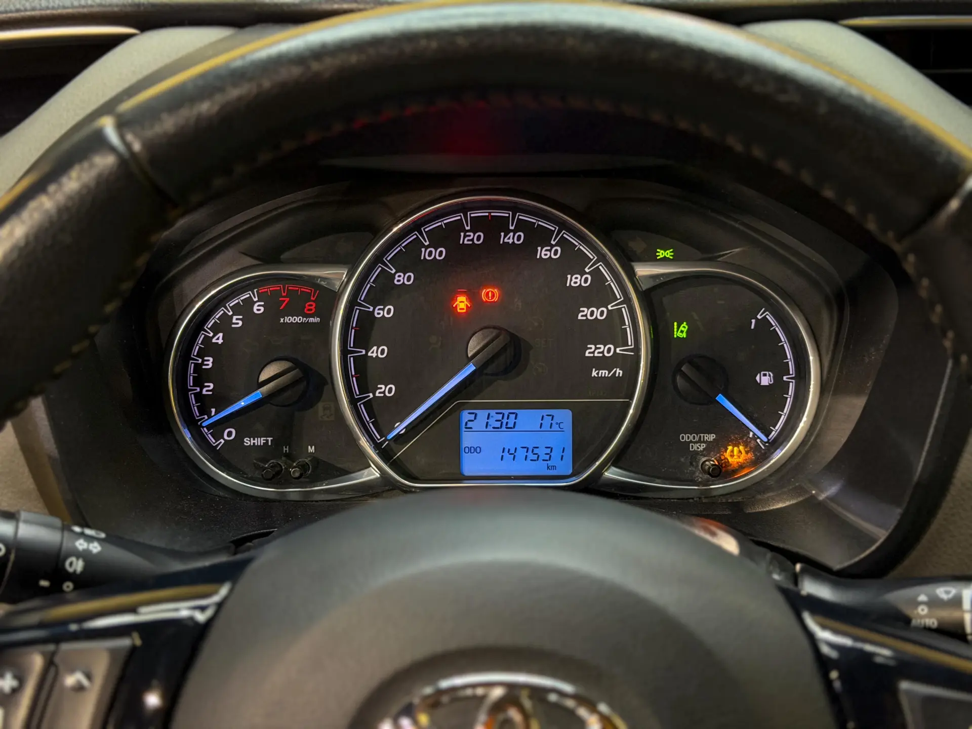 Toyota Yaris 1.0 VVT-i Comfort Plus 27