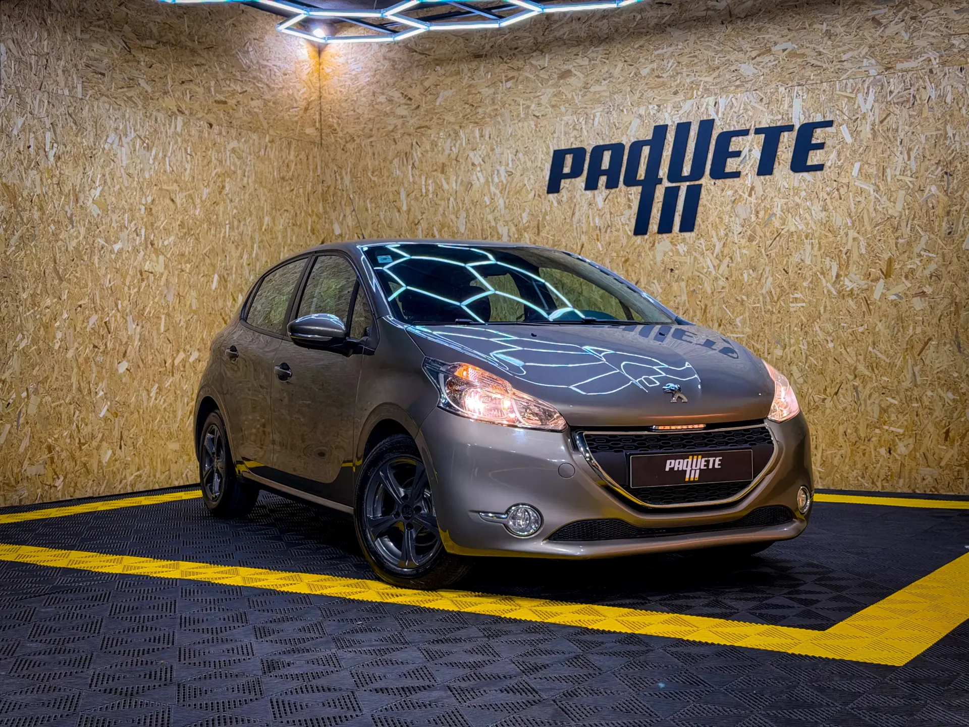 Peugeot 208 1.6 e-HDi SE Style 3