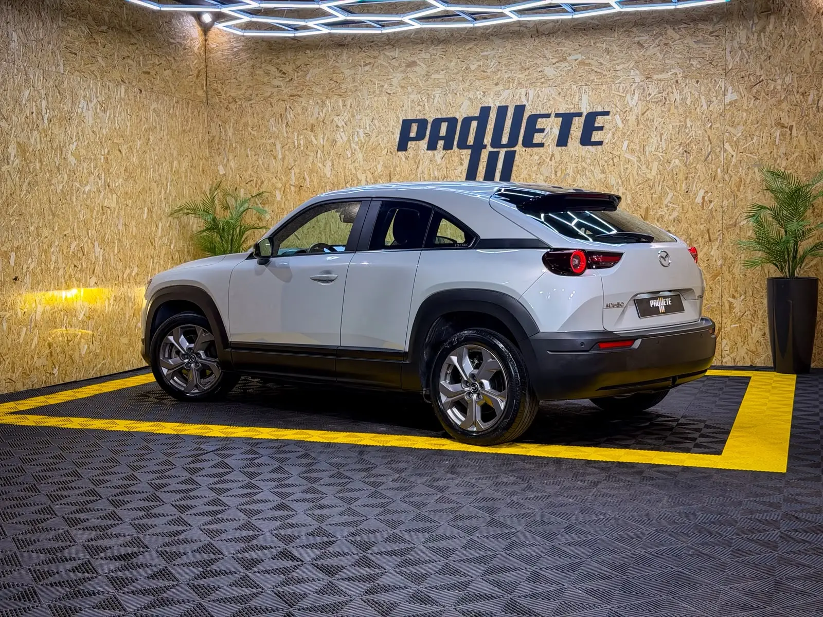 Mazda MX-30 e-SKYACTIV Exclusve-Line 23