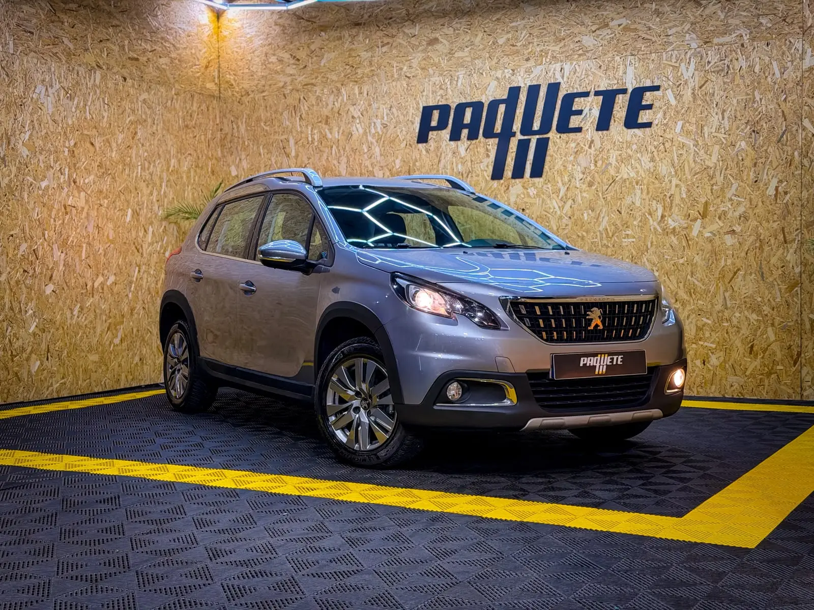 Peugeot 2008 1.6 BlueHDi Allure 4