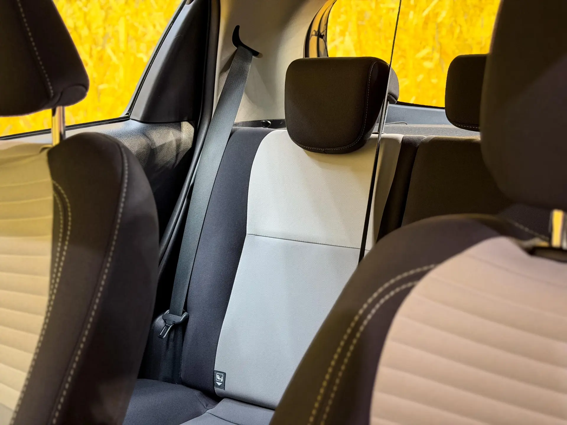 Toyota Yaris 1.0 VVT-i Comfort Plus 26