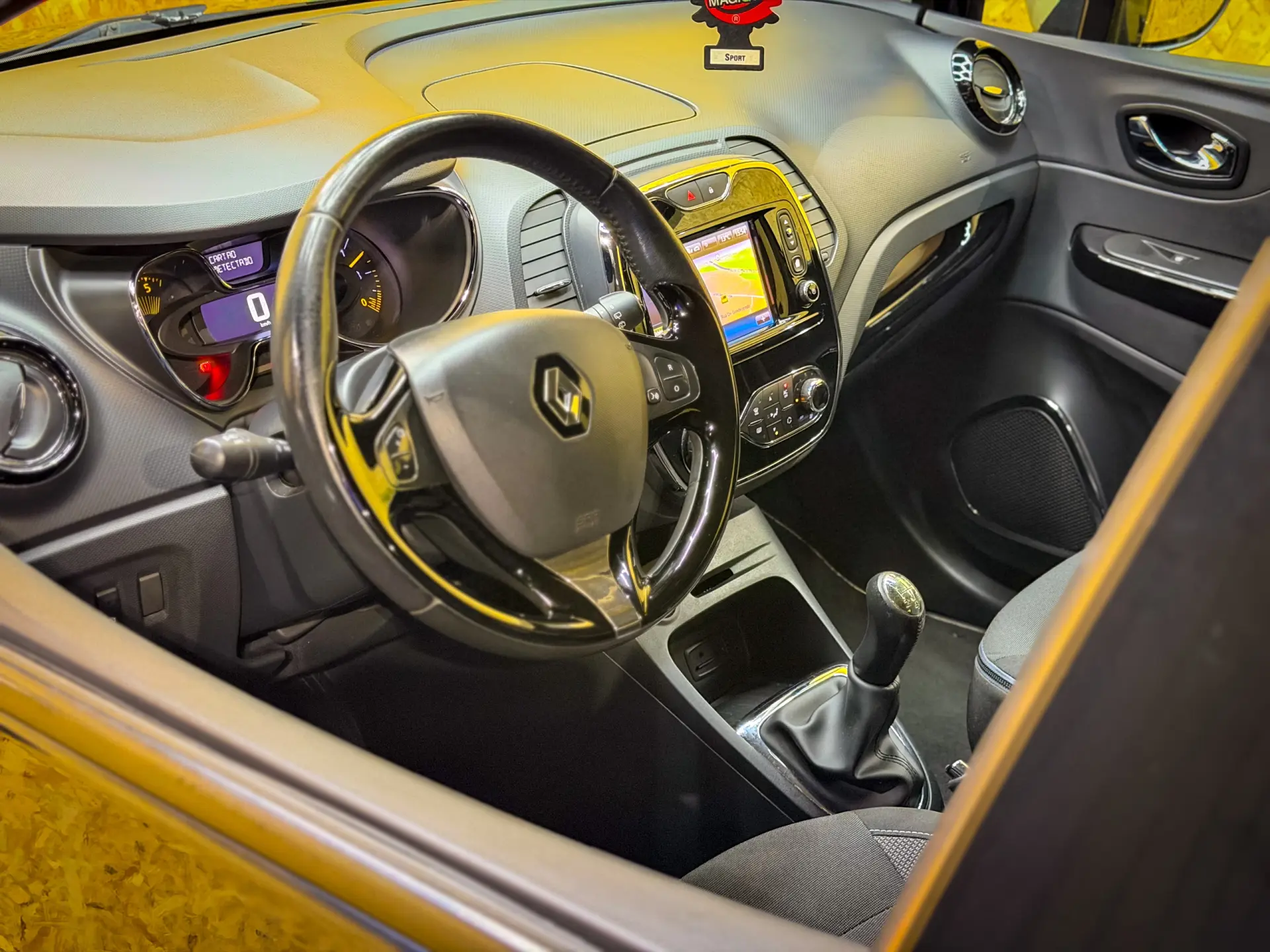 Renault Captur (ENERGY) dCi 90 INTENS 28