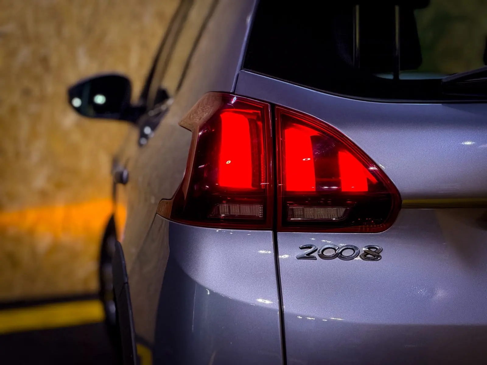 Peugeot 2008 1.6 BlueHDi Allure 26