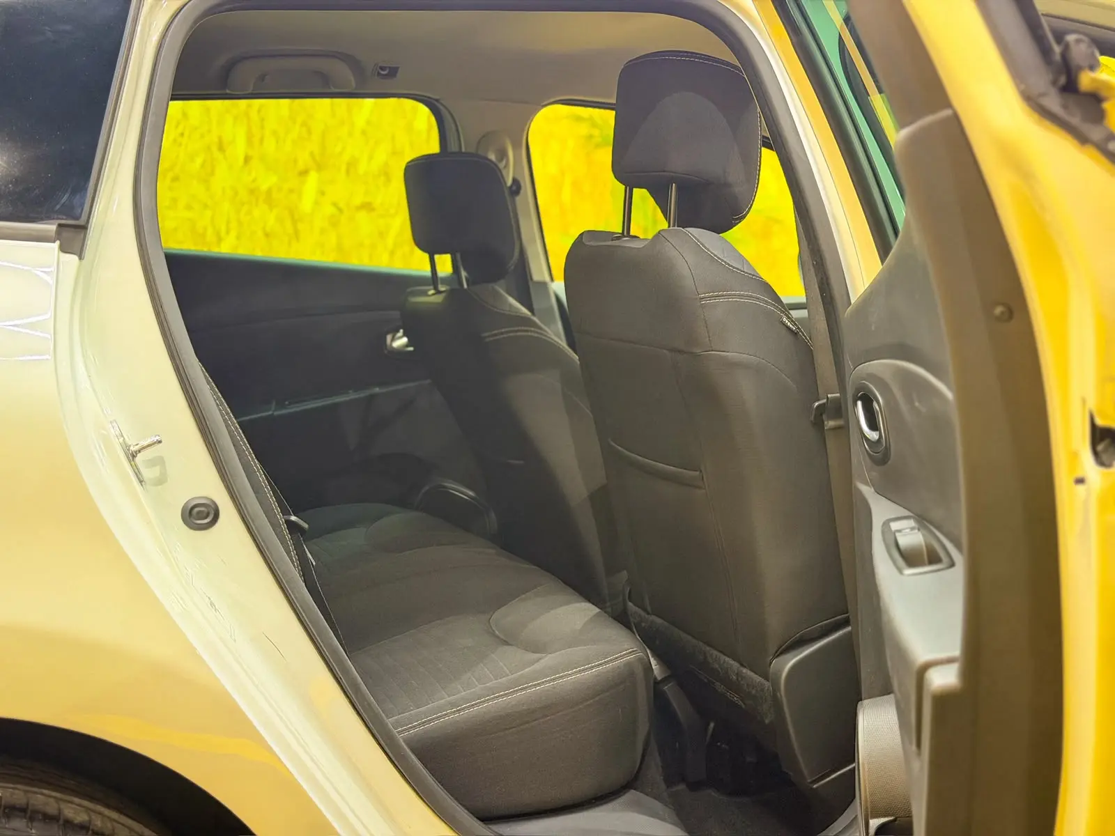 Renault Clio 1.5 dCi Comfort 13
