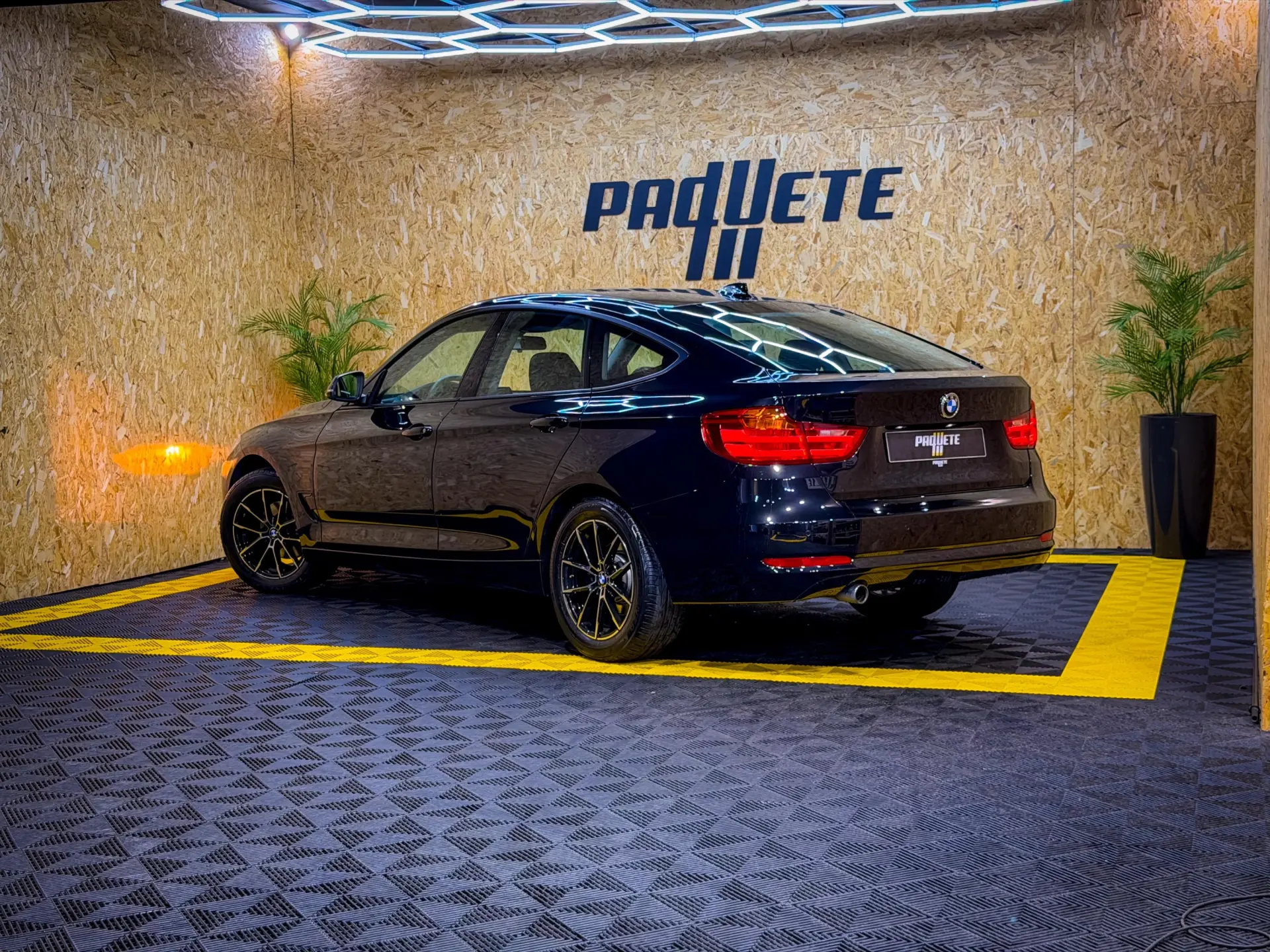 BMW 320 Gran Turismo d Auto 18