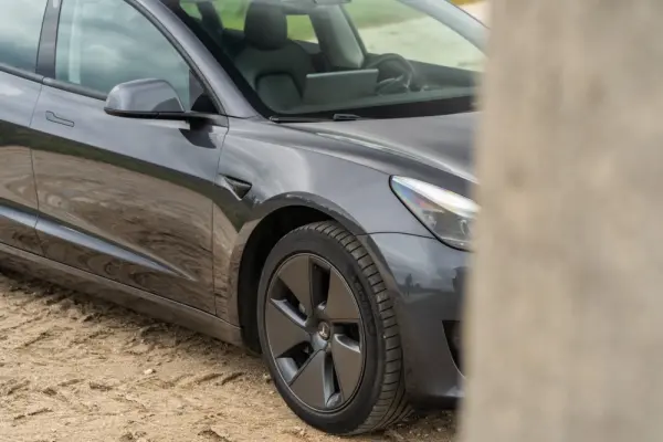 Tesla Model 3 Standard Range Plus RWD 16