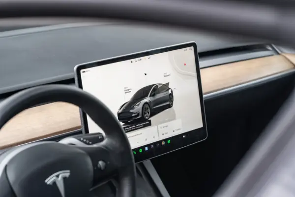 Tesla Model 3 Standard Range Plus RWD 20