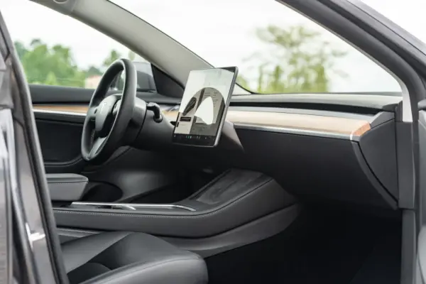 Tesla Model 3 Standard Range Plus RWD 26