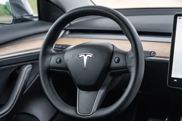 Tesla Model 3 Standard Range Plus RWD 28
