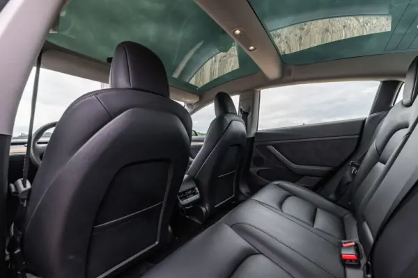 Tesla Model 3 Standard Range Plus RWD 36