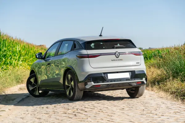 Renault Mégane E-Tech EV60 220hp optimum charge Equilibre 9