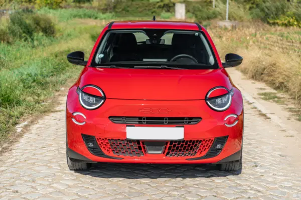 Fiat 600e 54 kWh (RED) 11