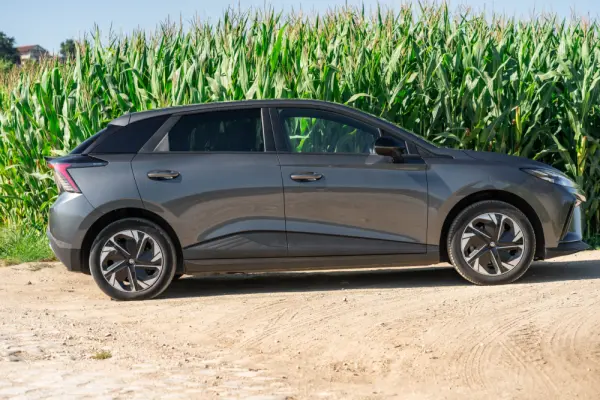 MG MG4 64 kWh Comfort 15