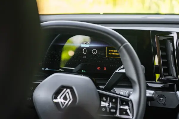 Renault Mégane E-Tech EV60 220hp optimum charge Equilibre 29