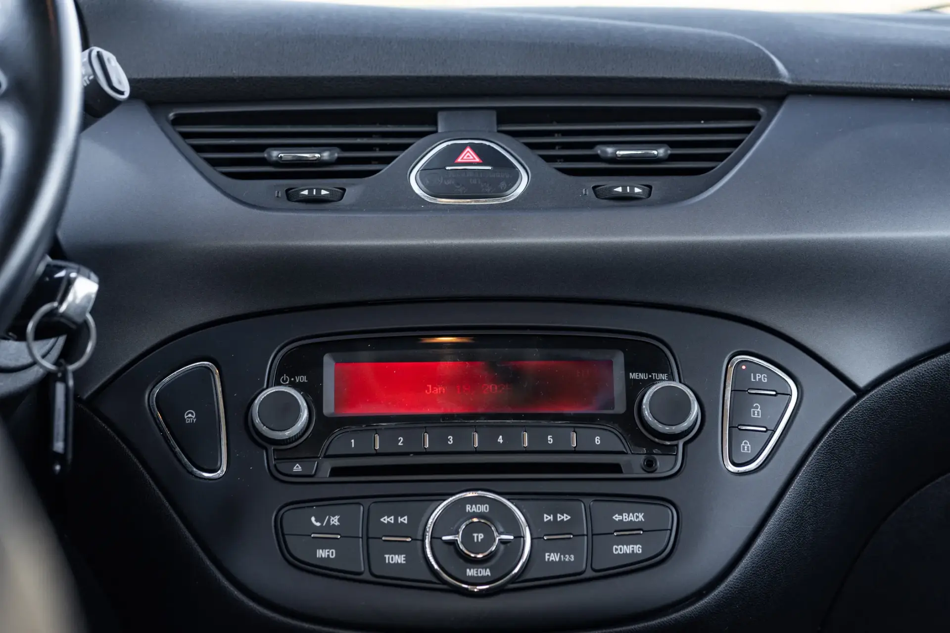 Opel Corsa 1.4 Edition FlexFuel 22