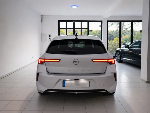 Opel Astra 1.5 D Elegance 3