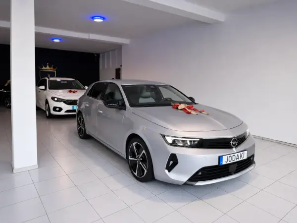 Opel Astra 1.5 D Elegance 6