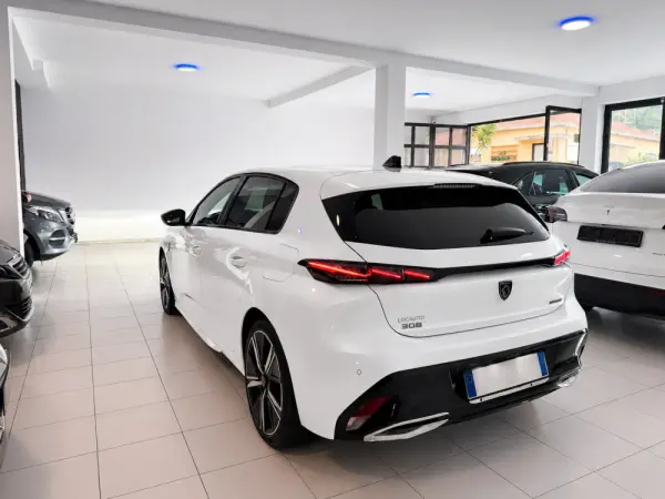 Peugeot 308 1.6 Hybrid GT Pack e-EAT8 9