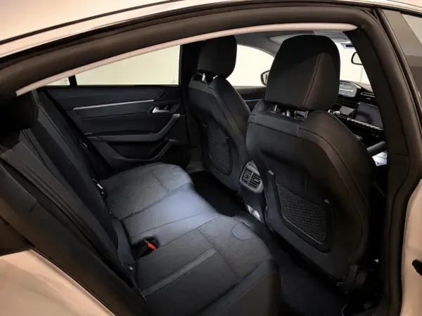 Peugeot 508 2.0 BlueHDi Allure EAT8 6