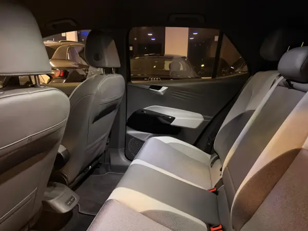 Volkswagen ID.3 58 kWh 1st 8