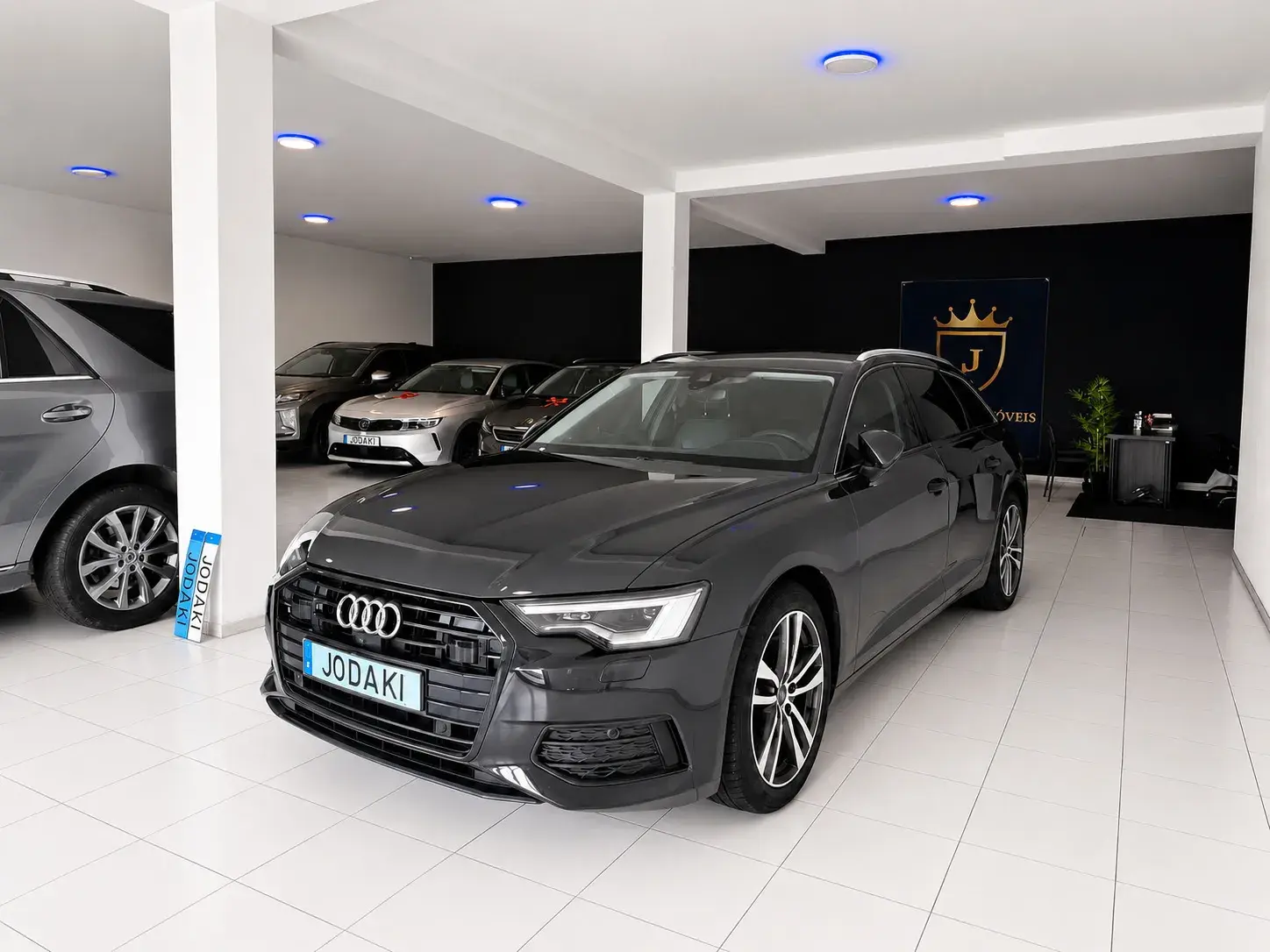 Audi A6 Avant 40 TDI quattro S tronic 1