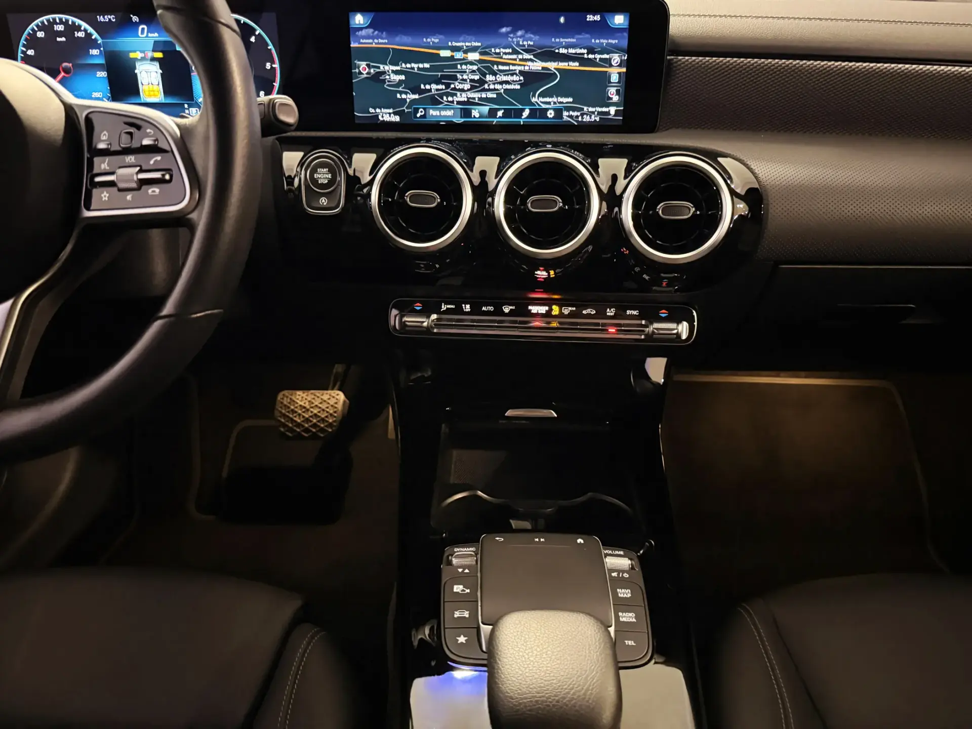 Mercedes-Benz CLA 180 d Progressive Aut. 4