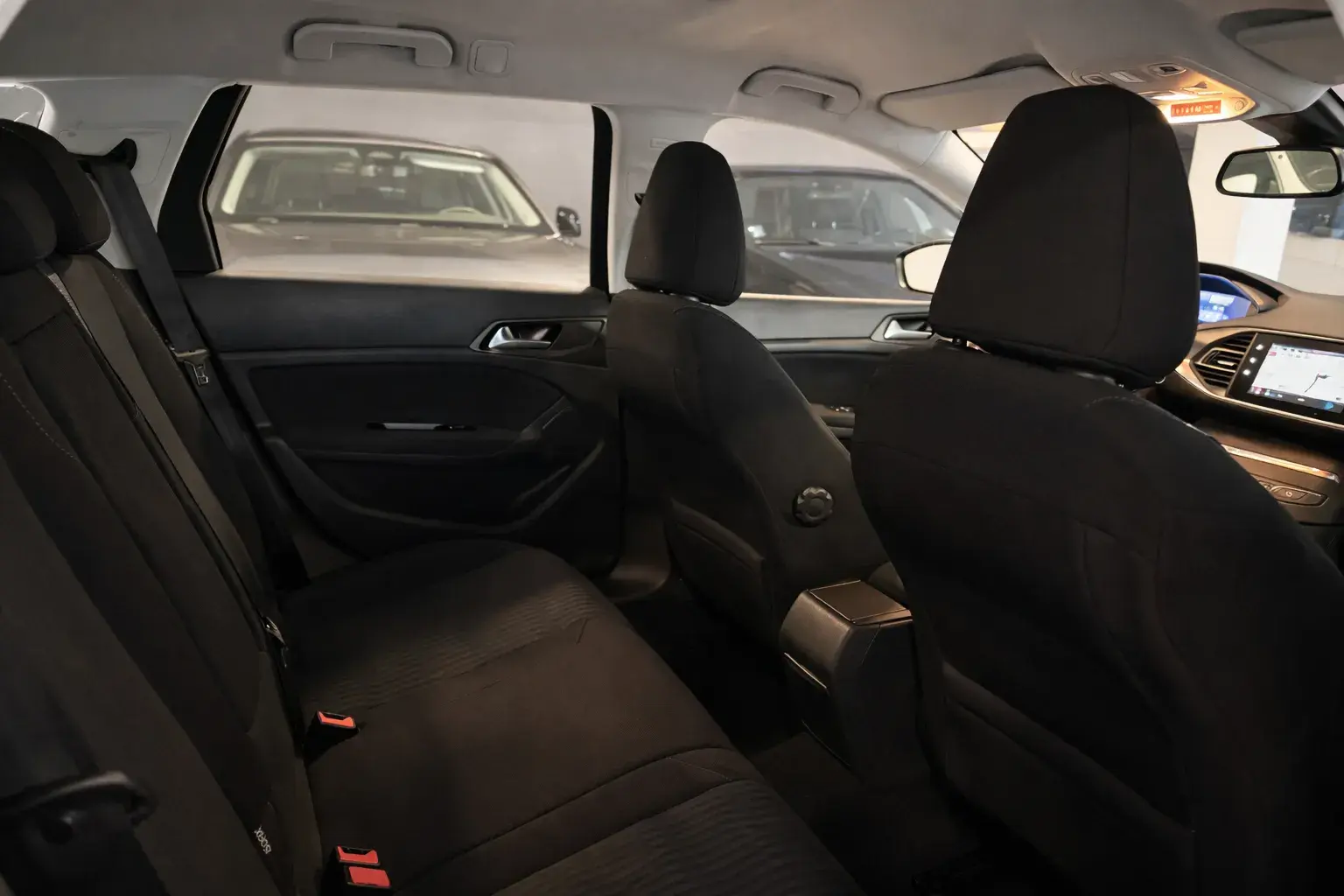 Peugeot 308 SW 1.5 BlueHDi Allure EAT8 4