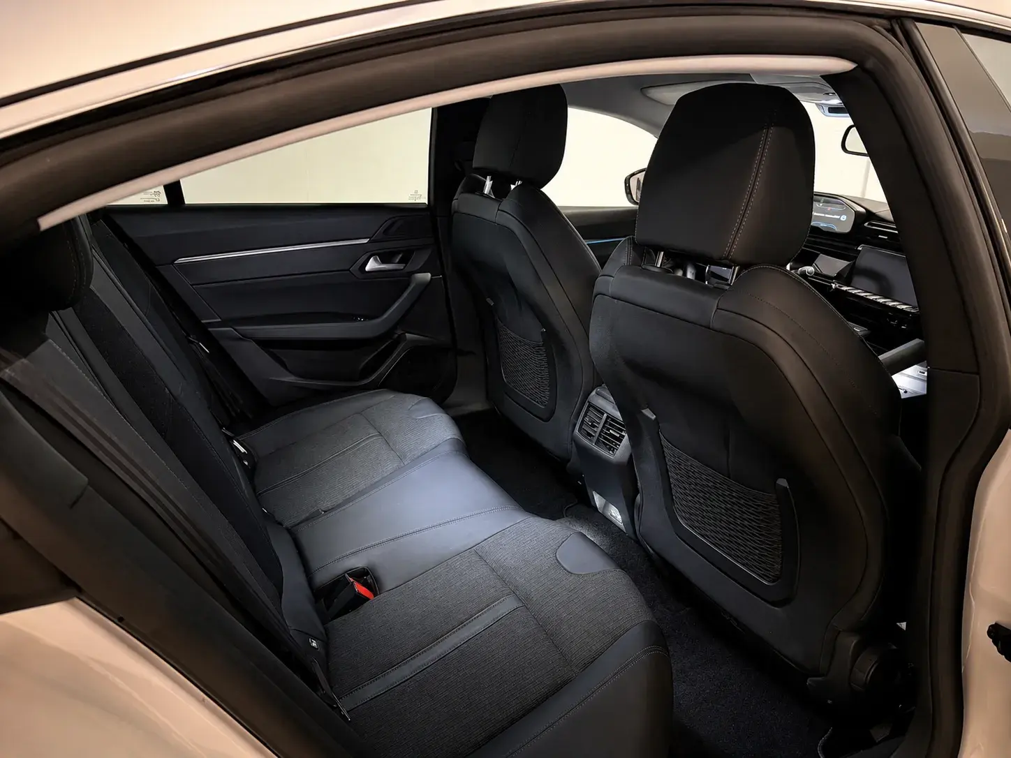 Peugeot 508 2.0 BlueHDi Allure EAT8 6