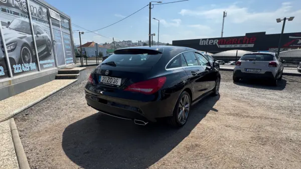 Mercedes-Benz CLA 200 d Shooting Brake Urban 11