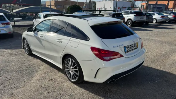 Mercedes-Benz CLA 220 (CDI) d 7G-DCT AMG Line 13