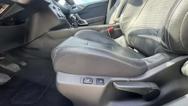 Citroen DS4 1.6 e-HDi So Chic 11