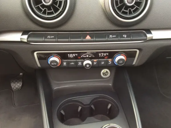 Audi A3 Cabrio 1.6 TDI Sport 17