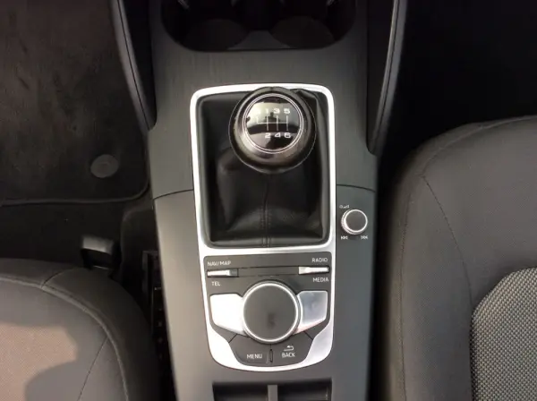 Audi A3 Cabrio 1.6 TDI Sport 27