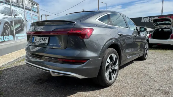 Audi e-tron Sportback 55 quattro S line 8