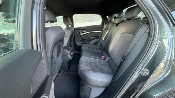 Audi e-tron Sportback 55 quattro S line 18