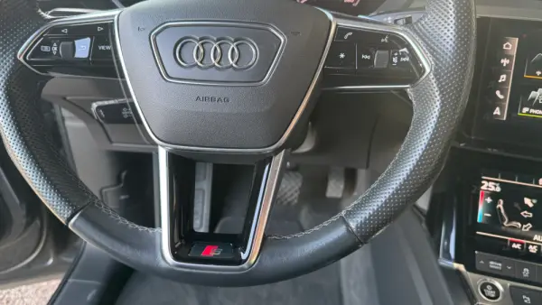 Audi e-tron Sportback 55 quattro S line 38