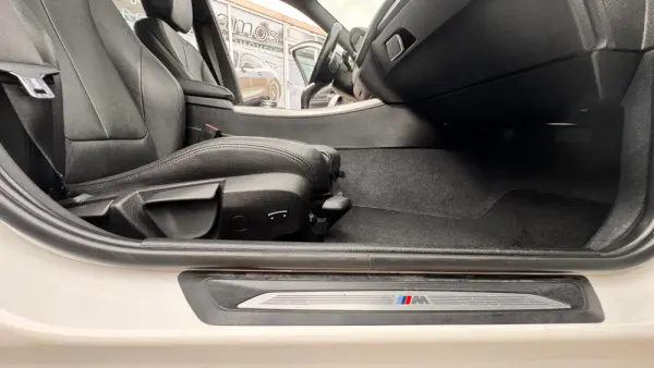 BMW 120 d Pack M Auto 48