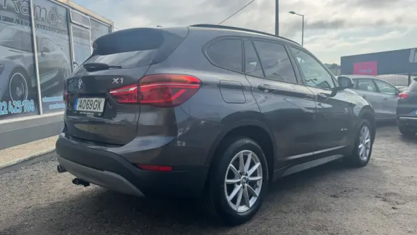 BMW X1 16 d sDrive Line Sport 8