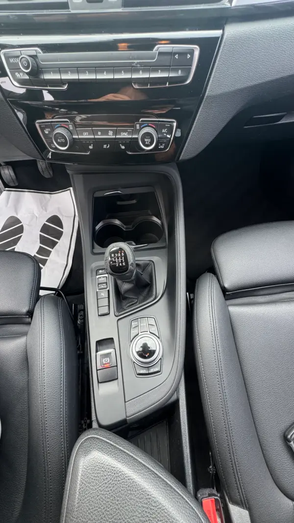 BMW X1 16 d sDrive Line Sport 30