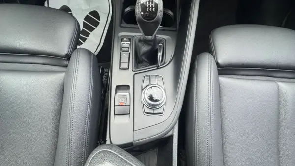 BMW X1 16 d sDrive Line Sport 36