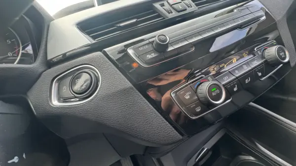 BMW X1 16 d sDrive Line Sport 37