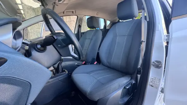 Ford Fiesta 1.4 TDCI Titanium 8