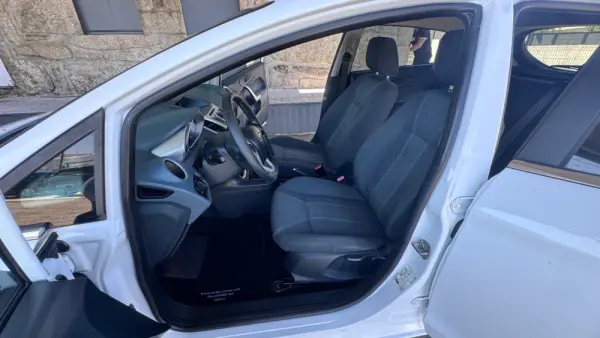 Ford Fiesta 1.4 TDCI Titanium 10