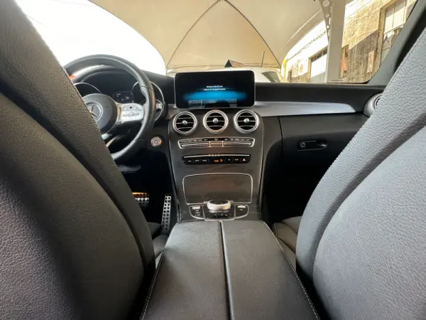 Mercedes-Benz C 200 d AMG Line Aut. 28