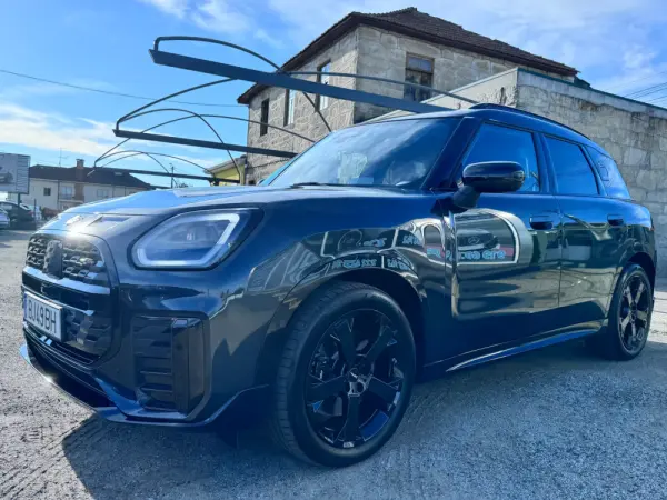 MINI Countryman John Cooper Works Auto 2