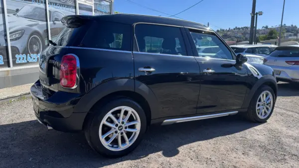 MINI Countryman Cooper D 8