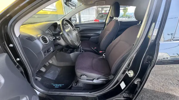 Mitsubishi Space Star 1.2 Intense Connect Edition 9