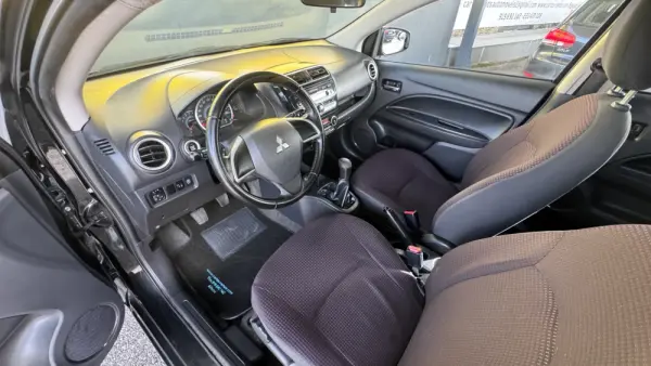 Mitsubishi Space Star 1.2 Intense Connect Edition 10